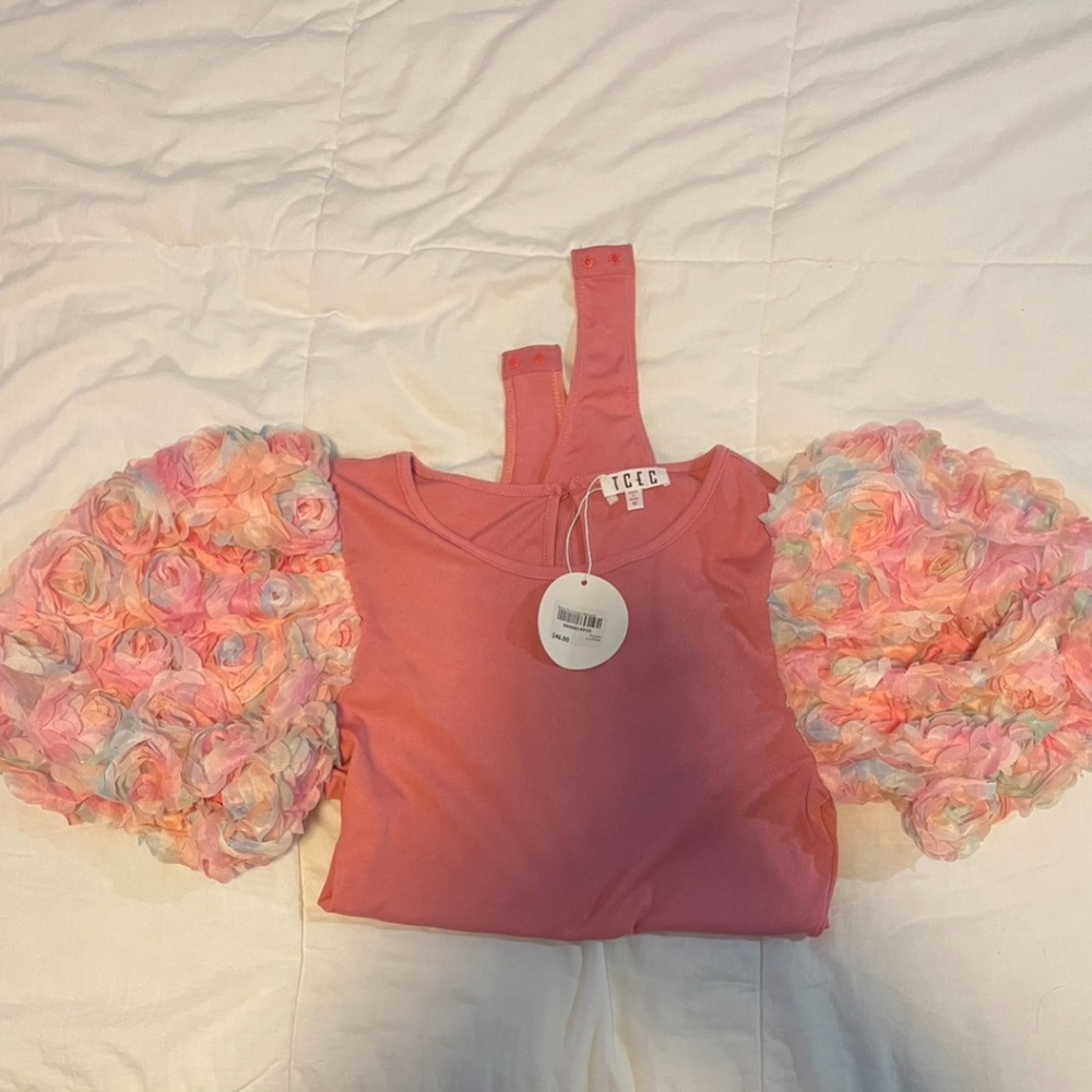 Puffy flower sleeve bodysuit